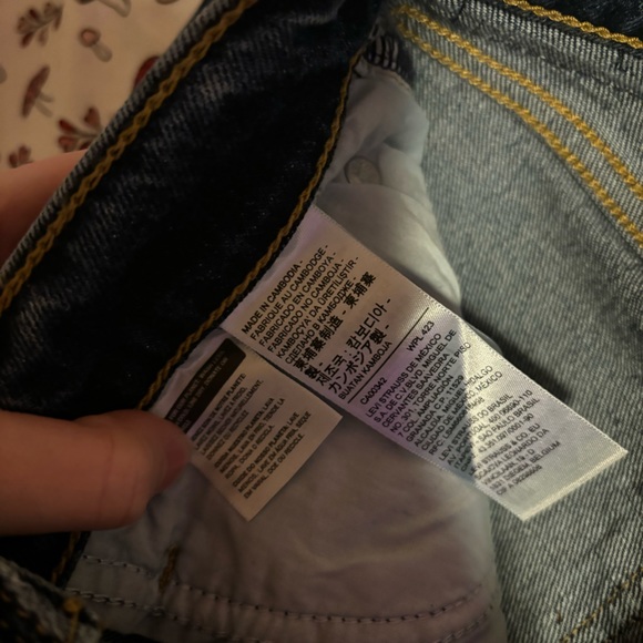 NWT Levi’s 70’s High Flare - Picture 15 of 15